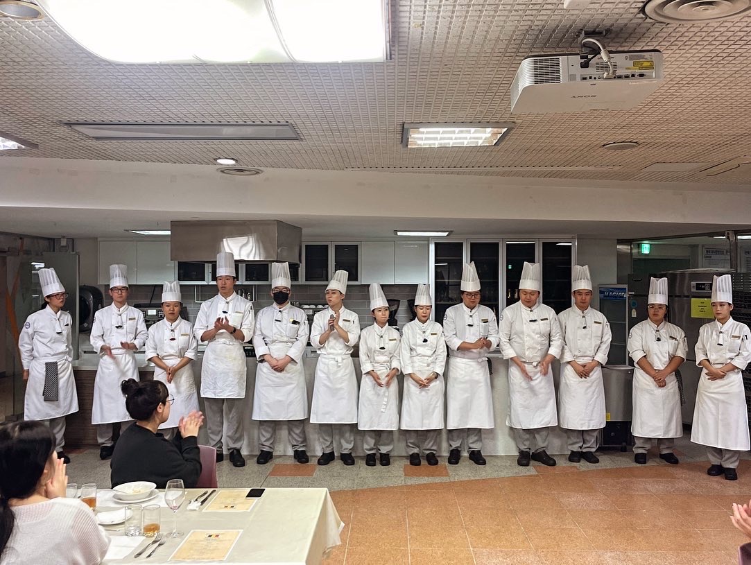 세계조리와 식문화 수업 (2학년)